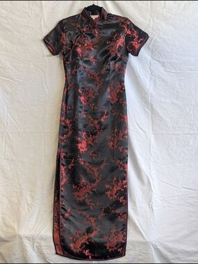 Dongfanghong Black and Red Floral Satin Qipao Maxi Dress